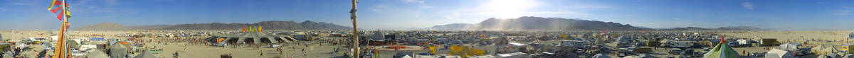 Panorama: Burning Man 2001 Long Panorama from Stoke 'n' Poke's Game-a-Lot near center camp