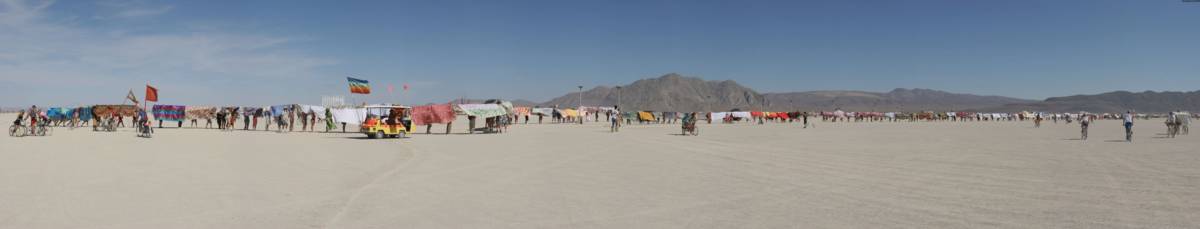 Panorama: World's longest Chineese Dragon