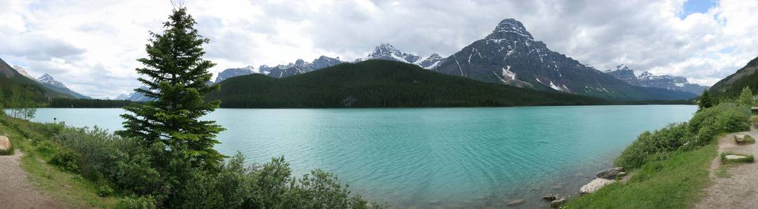 Panorama: Waterfowl Lakes, Icefields Parkway, Banff