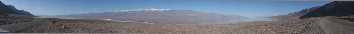 Panorama: Lake badwater, by day, Death Valley