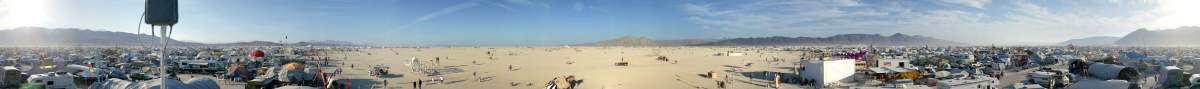 Panorama: Long panorama of Burning Man 2003