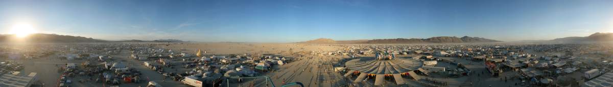 Panorama: Medium wide view from Center Camp, Burning Man 2005