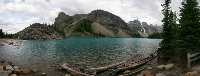 Panorama: Moraine Lake, Alberta