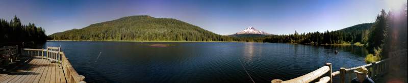 Panorama: Trillium Lake, on Mt. Hood, Oregon