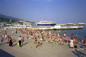 The beaches in Yalta were constantly packed with people.  I guess there just weren't a lot of beaches in the whole USSR, so the black sea was their playground.  It was also unusually hot.
