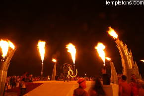 Shiva Vista was a stage with jets of flame and regular fire spinning.