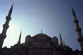 Another interesting shot of the blue mosque at sunset]