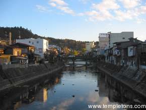 The river divides old Takayama from the new on the left.
